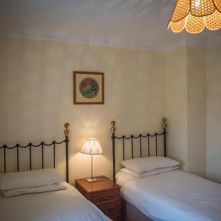 Nyaraló No 4 Old Manor
